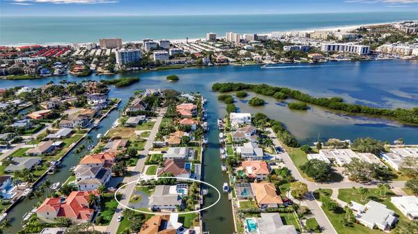 1649 STANFORD LN, Sarasota, FL 34231