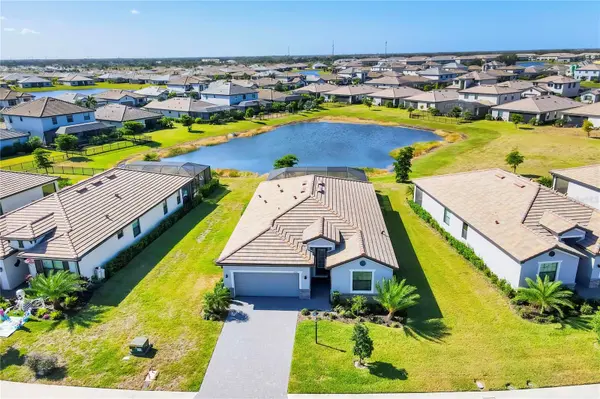 15716 BAREFOOT BEACH DR, Bradenton, FL 34211