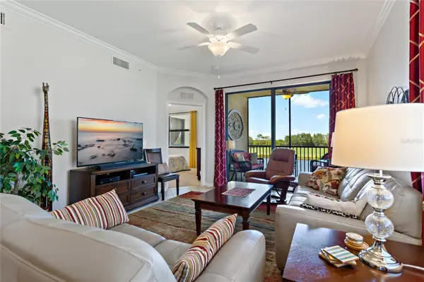 7015 RIVER HAMMOCK DR #208, Bradenton, FL 34212