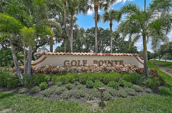 7341 GOLF POINTE CIR, Sarasota, FL 34243