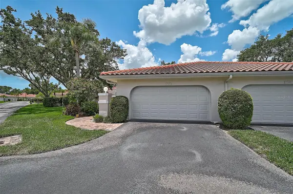7341 GOLF POINTE CIR, Sarasota, FL 34243