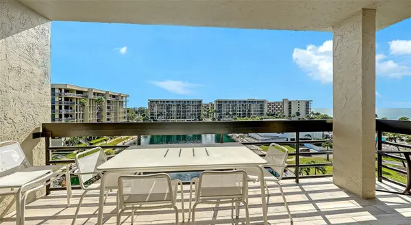 1115 GULF OF MEXICO DR #401, Longboat Key, FL 34228