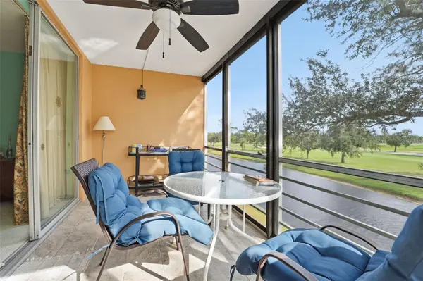7461 W COUNTRY CLUB DR N #301, Sarasota, FL 34243
