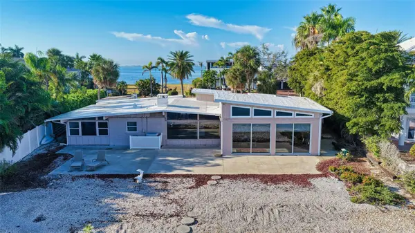 355 S SHORE DR, Sarasota, FL 34234