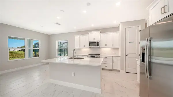 6563 BIG BAYOU DR, Sarasota, FL 34241