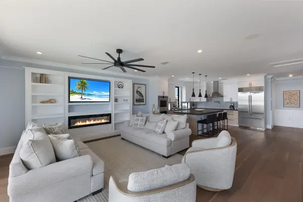 2415 AVENUE B, Bradenton Beach, FL 34217