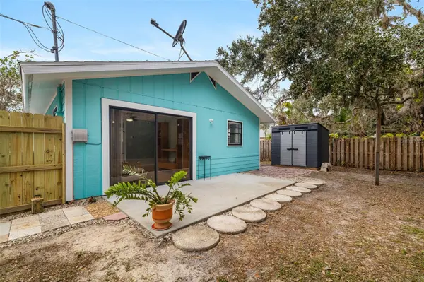 3200 TOBERO LN, Sarasota, FL 34235