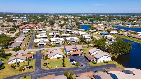 1770 LAKE PL #1770D, Venice, FL 34293