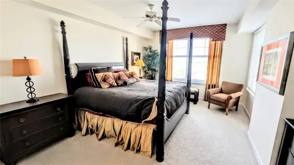 750 N TAMIAMI TRL #1204, Sarasota, FL 34236
