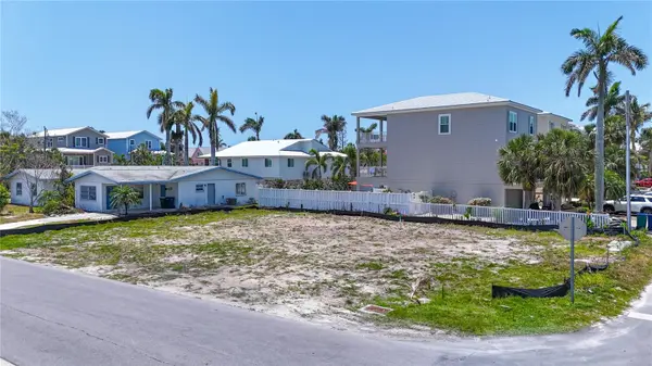 6406 HOLMES BLVD, Holmes Beach, FL 34217