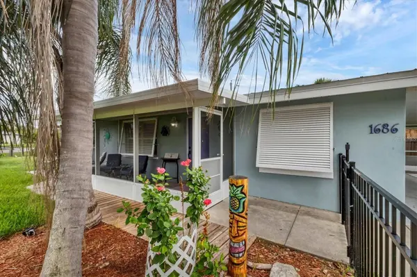 1686 CHAPLINE LN, Sarasota, FL 34231