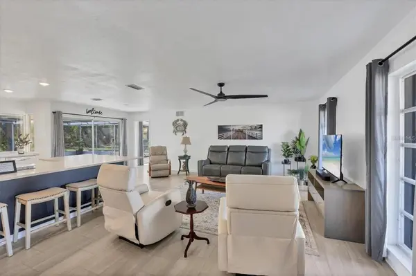 2410 CASS ST, Sarasota, FL 34231