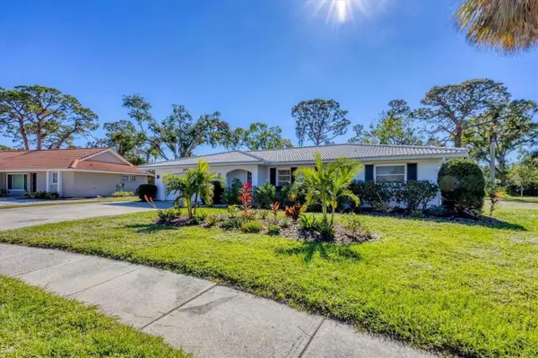 2410 CASS ST, Sarasota, FL 34231
