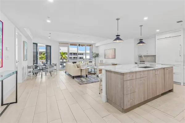 1035 SEASIDE DR #404, Sarasota, FL 34242