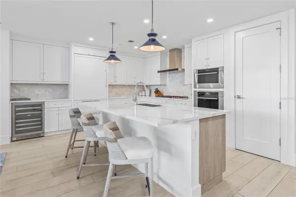 1035 SEASIDE DR #404, Sarasota, FL 34242
