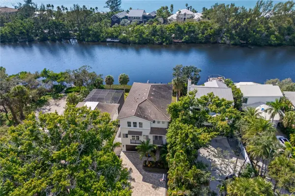 8008 MIDNIGHT PASS RD, Sarasota, FL 34242