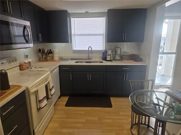 3288 LAKE BAYSHORE DR #523, Bradenton, FL 34205