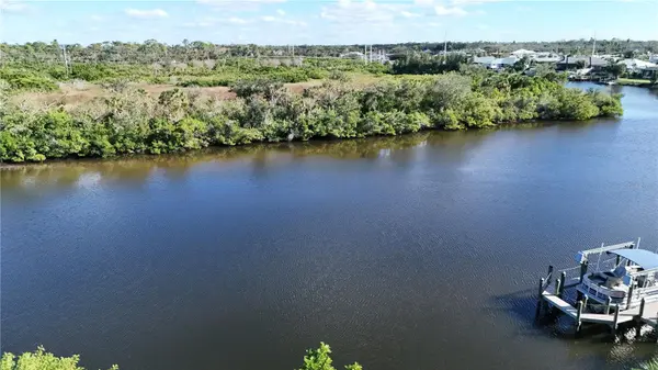 BAYVIEW DR, Nokomis, FL 34275