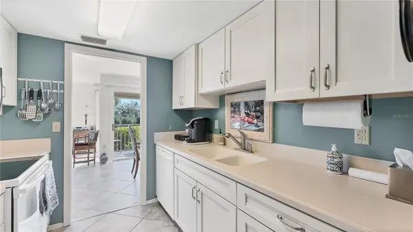 983 SANDPIPER CIR, Bradenton, FL 34209