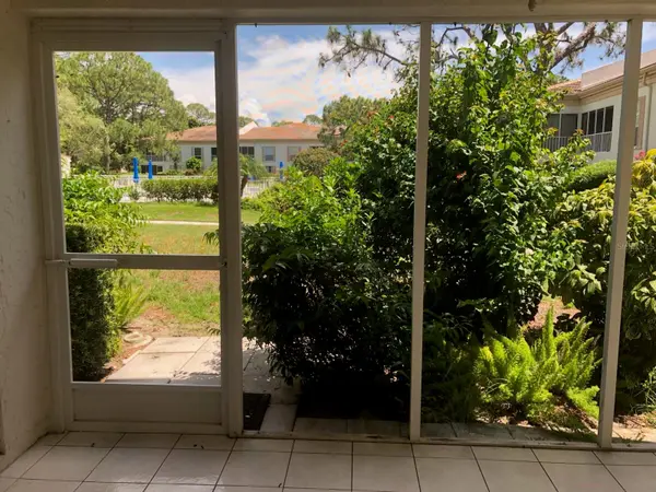 5226 MARSH FIELD LN #11, Sarasota, FL 34235