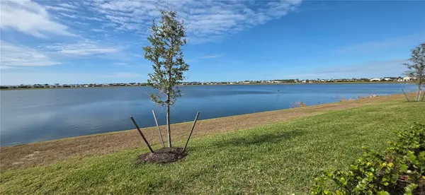 8140 SHORE LAKE DR, Englewood, FL 34224