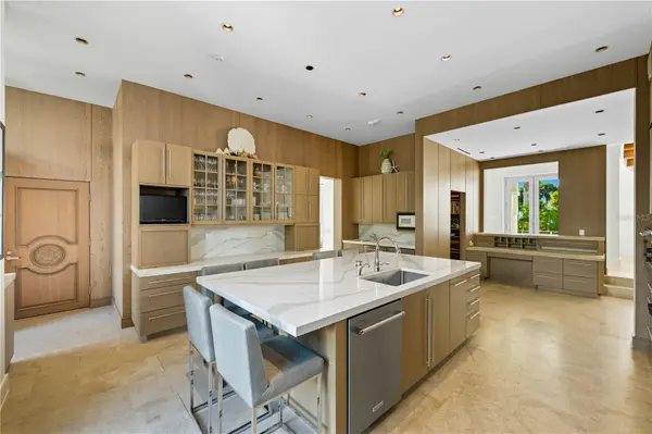 3315 BAY SHORE RD, Sarasota, FL 34234