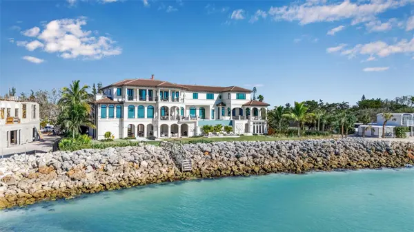 7366 POINT OF ROCKS RD, Sarasota, FL 34242