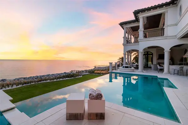 7366 POINT OF ROCKS RD, Sarasota, FL 34242