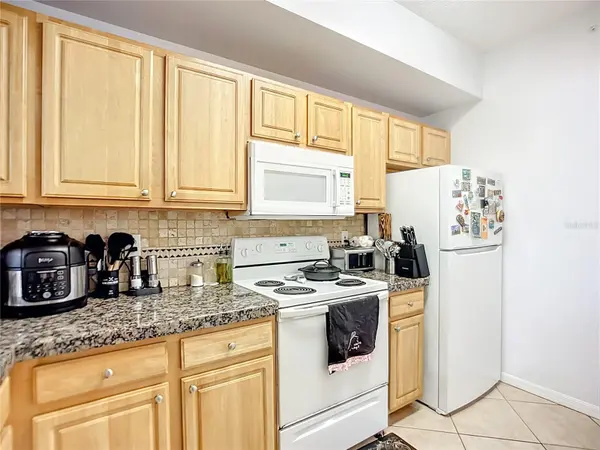 4990 BARALDI CIR #209, Sarasota, FL 34235