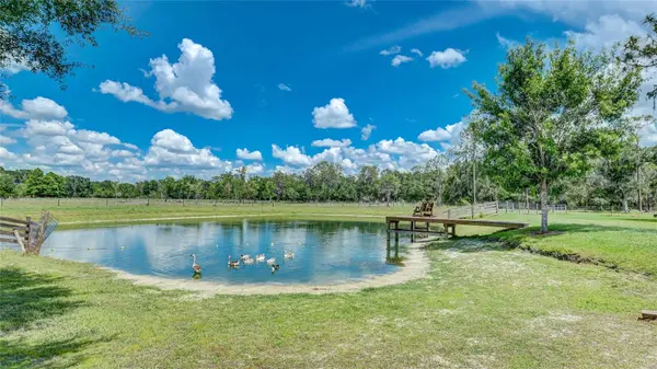 560 OAKFORD RD, Sarasota, FL 34240
