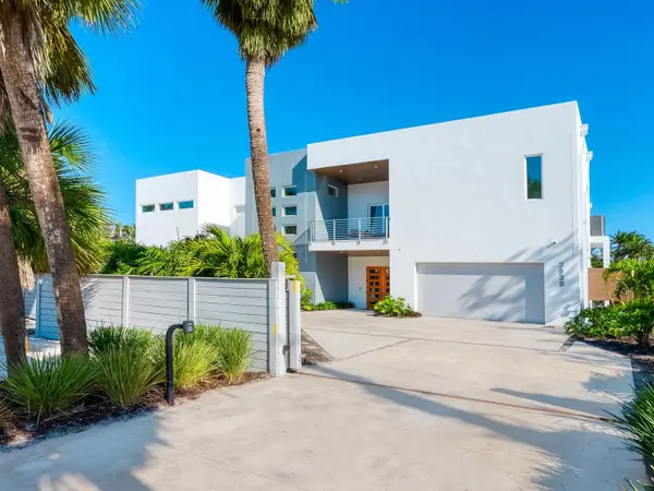 3939 HIGEL AVE, Sarasota, FL 34242