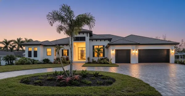 7125 WESTMORELAND DR, Sarasota, FL 34243