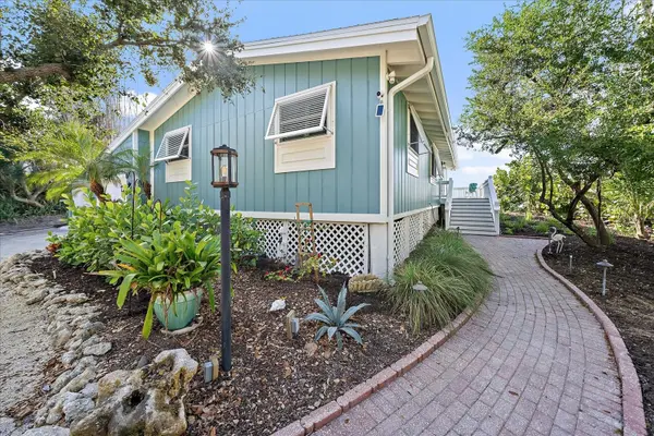 7570 MANASOTA KEY RD, Englewood, FL 34223