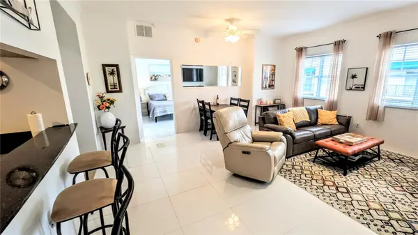 1064 N TAMIAMI TRL #1606, Sarasota, FL 34236