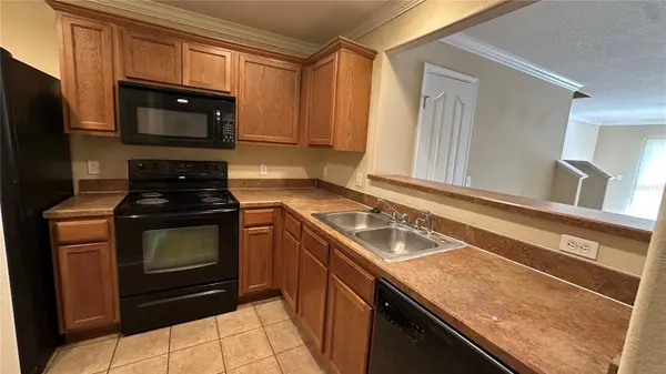 6918 HAWTHORNE TRACE LN, Riverview, FL 33578