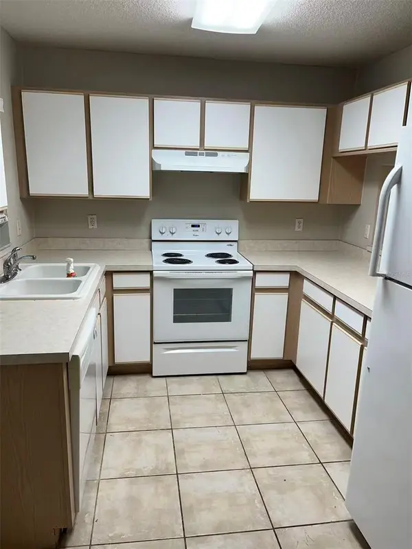 2030 FLUORSHIRE DR, Brandon, FL 33511