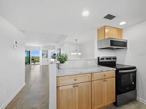 5231 GULF OF MEXICO DR #104, Longboat Key, FL 34228