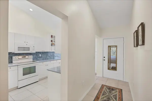 8735 OLDE HICKORY AVE #8303, Sarasota, FL 34238