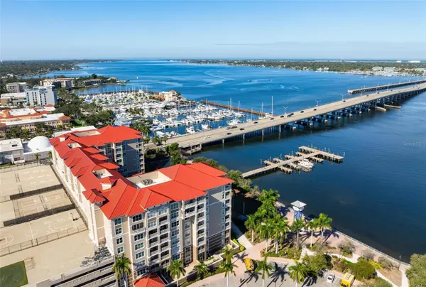 808 3RD AVE W #402, Bradenton, FL 34205