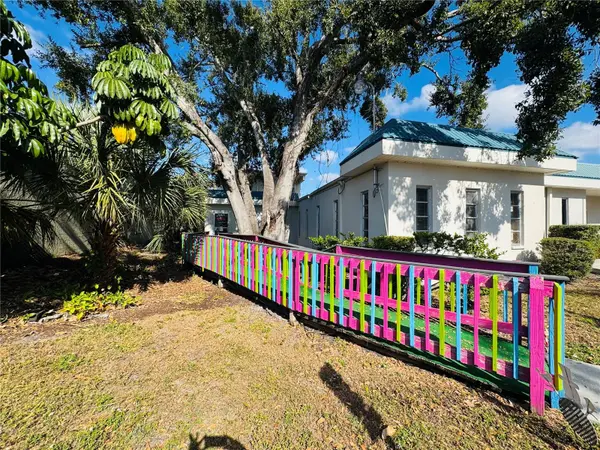 4509 BEE RIDGE RD #E, Sarasota, FL 34233
