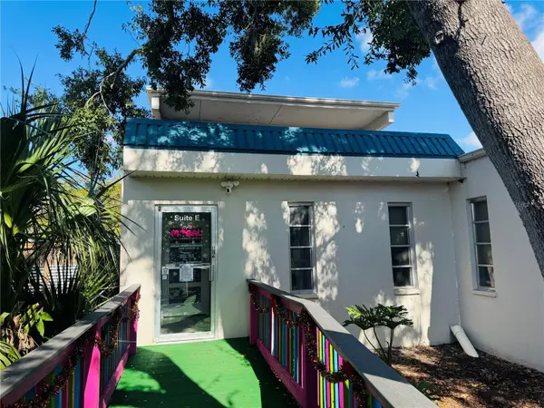 4509 BEE RIDGE RD #E, Sarasota, FL 34233