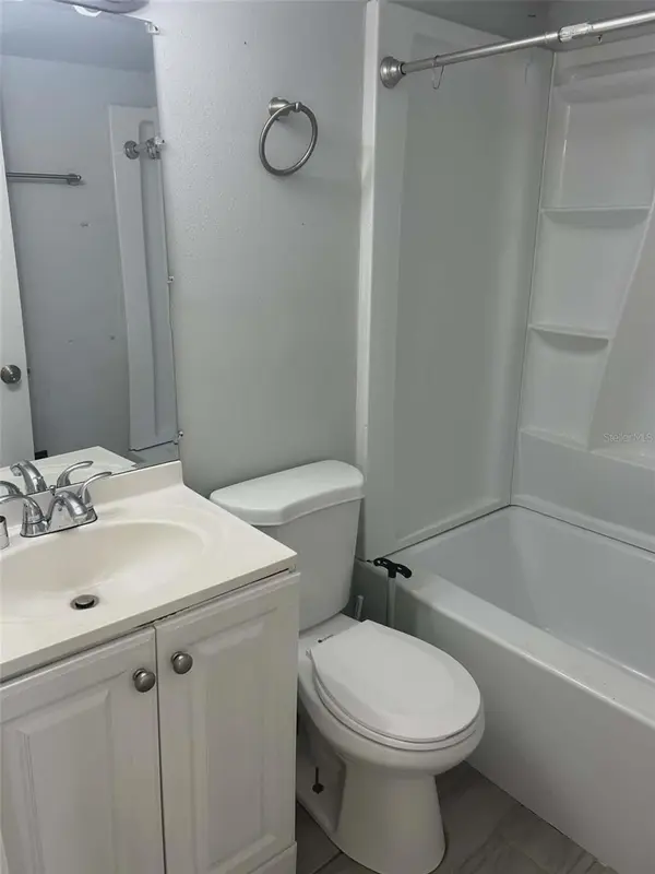 1106 50TH AVENUE DR W, Bradenton, FL 34207