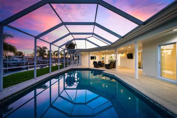 616 FOXWORTH LN, Holmes Beach, FL 34217