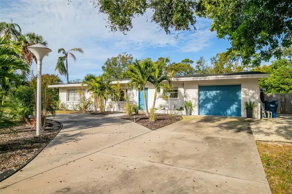 703 WHITFIELD AVE, Sarasota, FL 34243