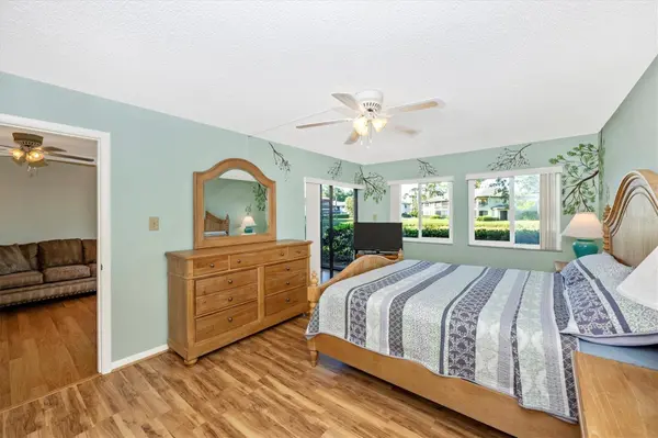 5219 LAKE VILLAGE DR #21, Sarasota, FL 34235