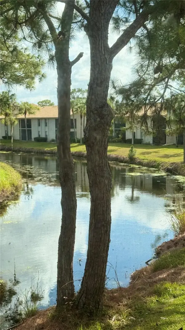 4640 WEYBRIDGE #12, Sarasota, FL 34235
