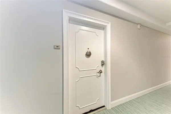 1212 BENJAMIN FRANKLIN DR #208, Sarasota, FL 34236
