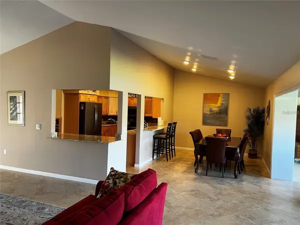 5581 GOLF POINTE DR, Sarasota, FL 34243