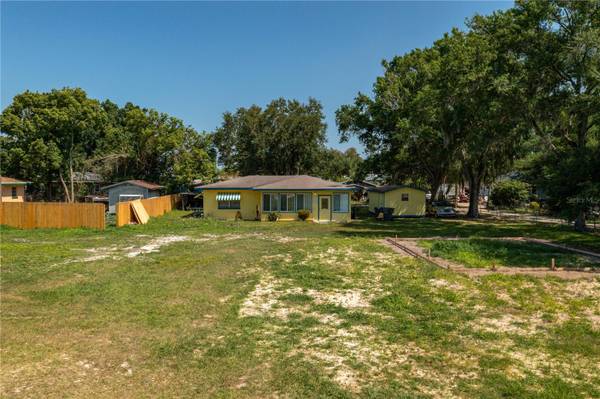 103 EAGLE LAKE LOOP RD, Winter Haven, FL 33884
