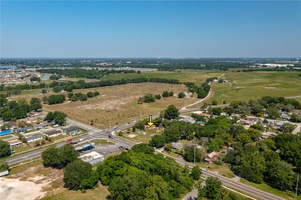 101 EAGLE LAKE LOOP RD E, Winter Haven, FL 33880
